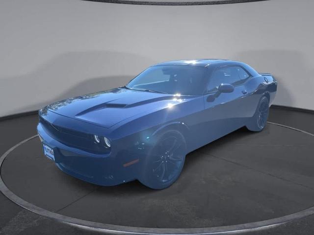 2017 dodge challenger sxt