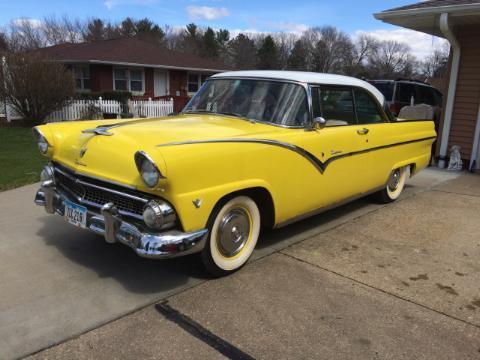 1955 ford fairlane victoria ,25 year barn find !!!