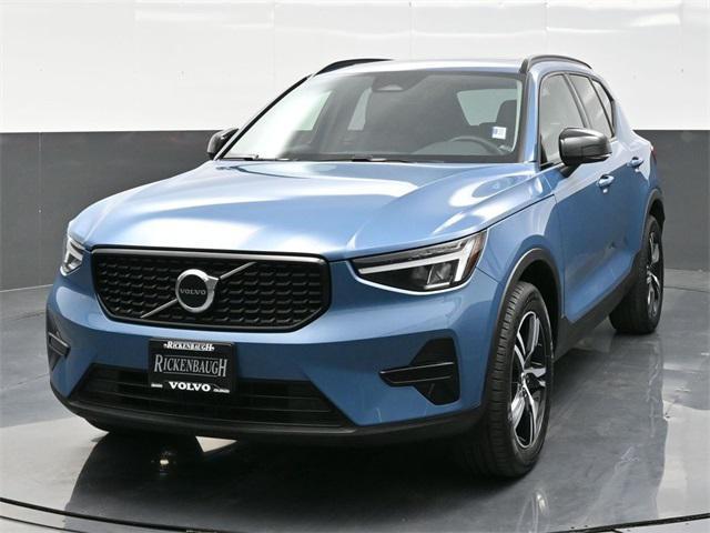 2024 volvo xc40 b5 core