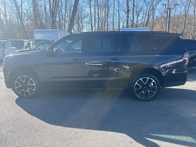 2022 chevrolet suburban rst