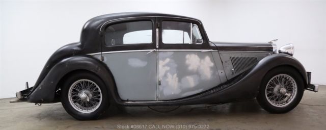 1938 saloon used