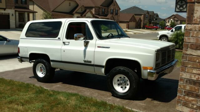 1989 full size gmc jimmy 4x4 (like new)