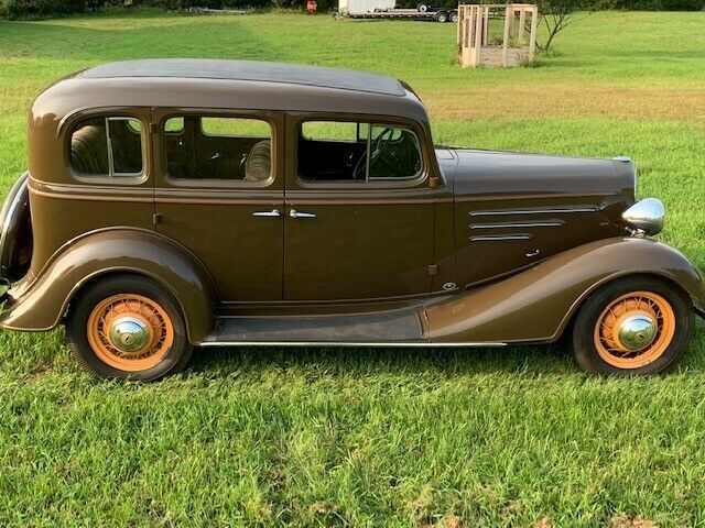 1934 chevy master 4 door