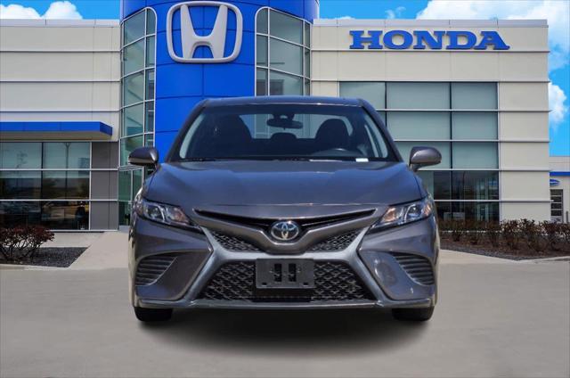 2018 toyota camry se