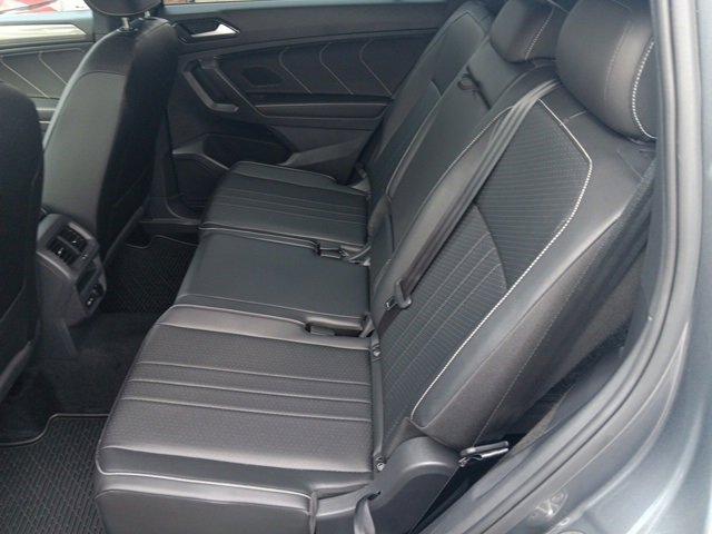 2022 volkswagen tiguan se r-line black