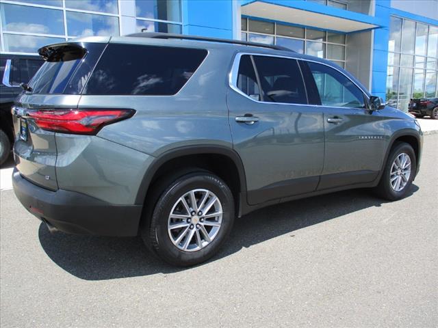 2022 chevrolet traverse lt leather