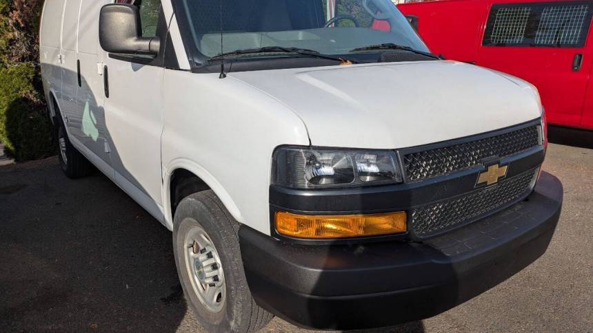 2022 chevrolet express 2500