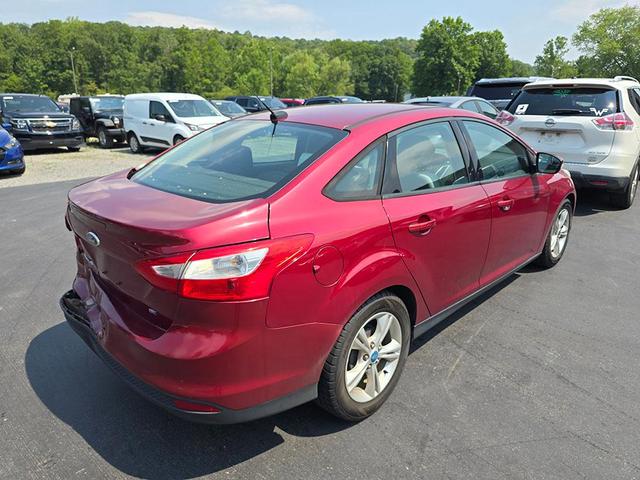 2014 ford focus se