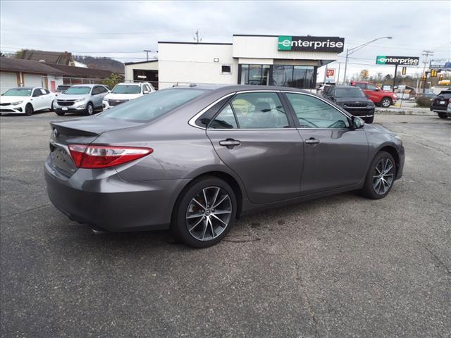 2017 toyota camry xse