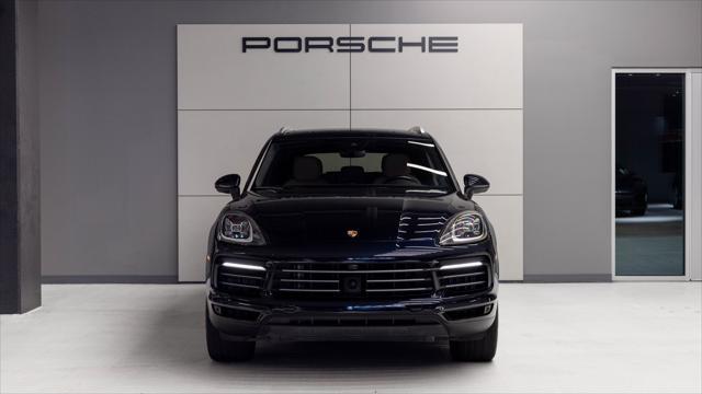 2022 porsche cayenne base (tiptronic)