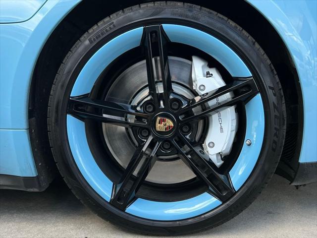 2022 porsche taycan base