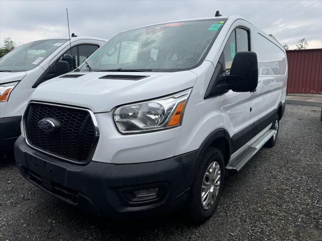 2022 ford transit-250 base