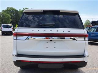 2022 Lincoln Navigator black label