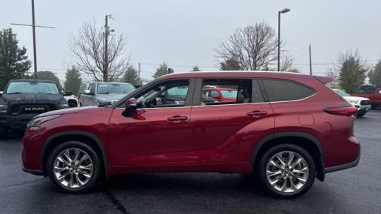 2021 toyota highlander limited