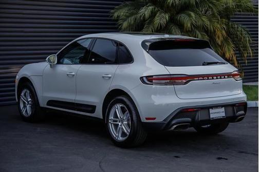 2024 porsche macan
