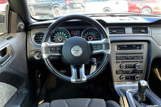 2013 ford mustang v6