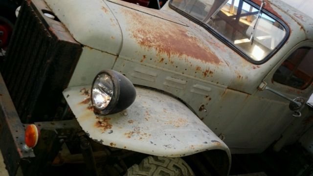 1968 dodge power wagon flat fender