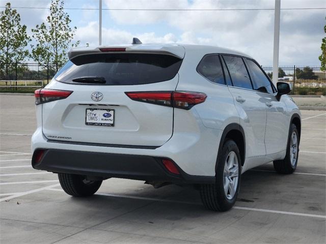 2022 toyota highlander l