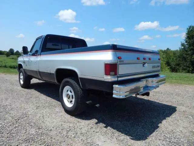 1987 chevrolet k30, fuel injected 454 big block, 2 owner, 4x4, rust free truck!