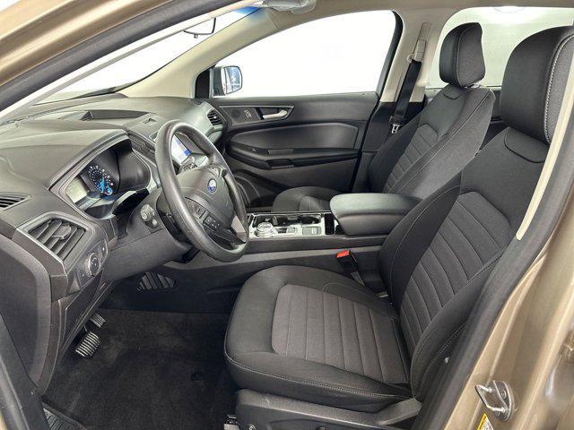 2020 ford edge se