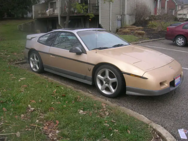 1987 pontic fiero gt - 5 speed
