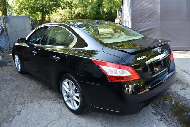 2011 nissan maxima sv