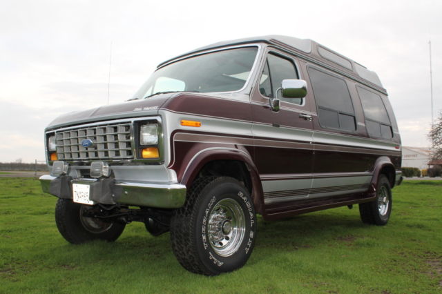 1991 ford ford trail wagon van rare!