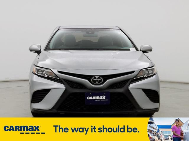 2018 toyota camry se