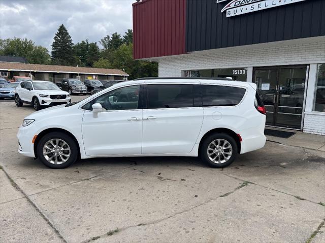 2022 chrysler pacifica touring l