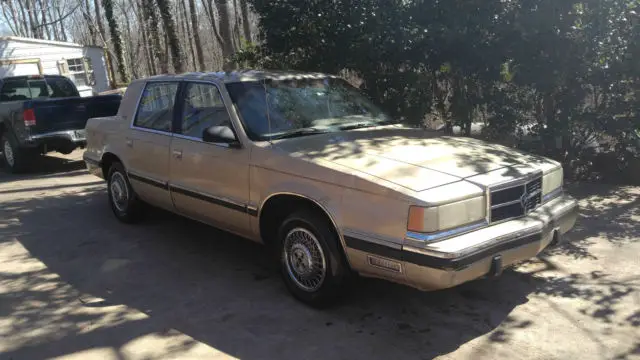 1992 dodge dynasty ls sedan 4-door 3.3l