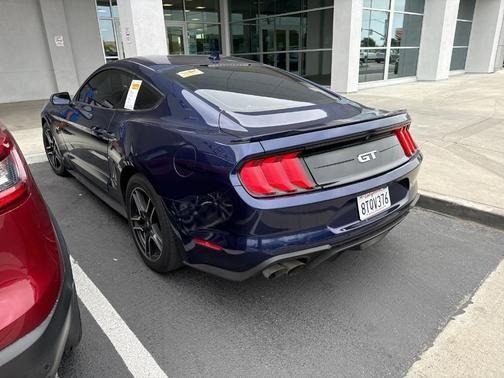 2020 ford mustang
