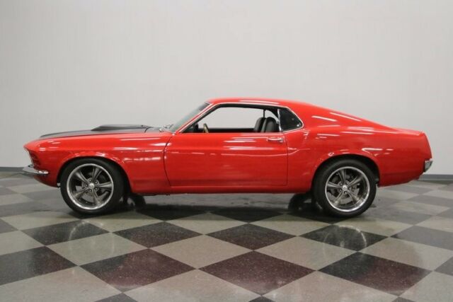 rotissorie restored, built 351ci, 5 speed manual, 9 inch ford rear, 4 wheel disc