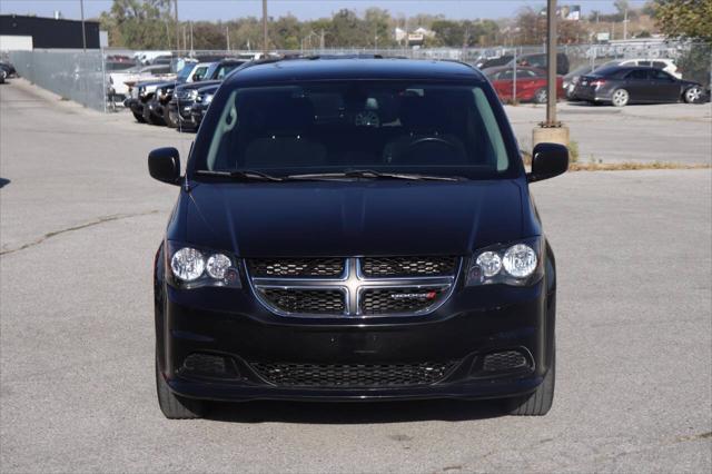 2019 dodge grand caravan se