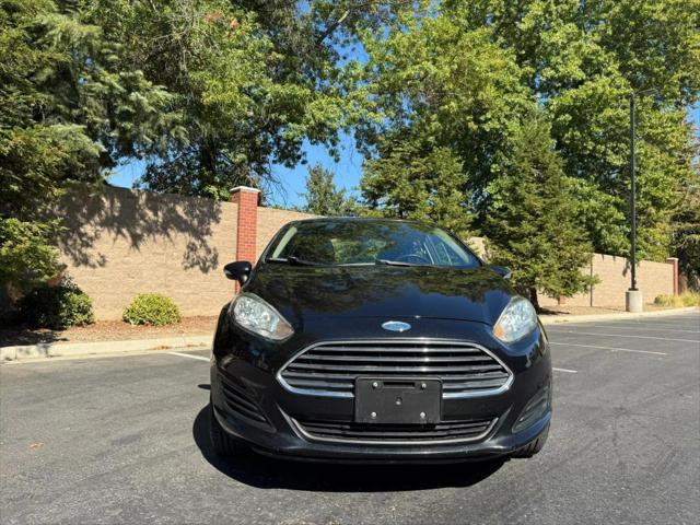 2015 ford fiesta se sedan 4d