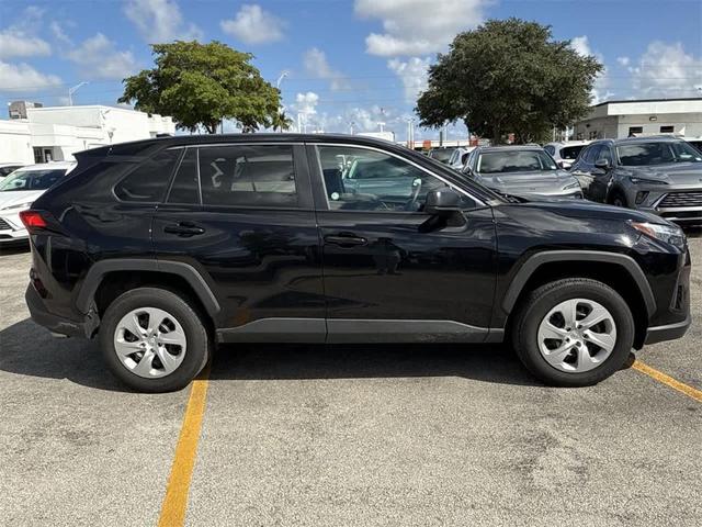 2024 toyota rav4 le