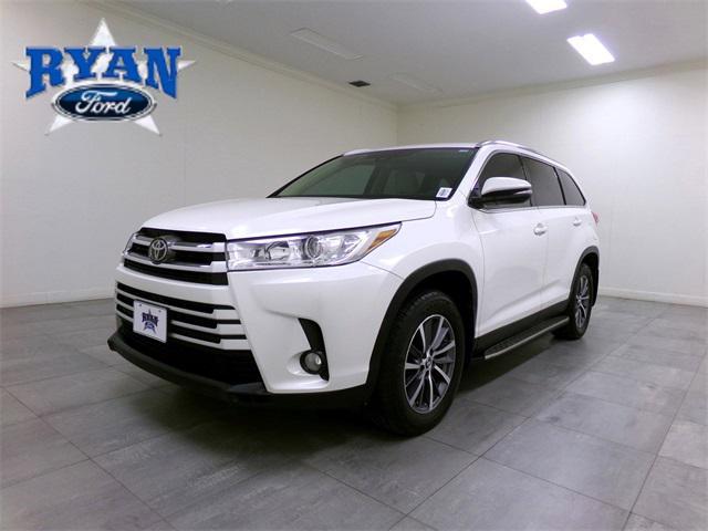 2019 toyota highlander se