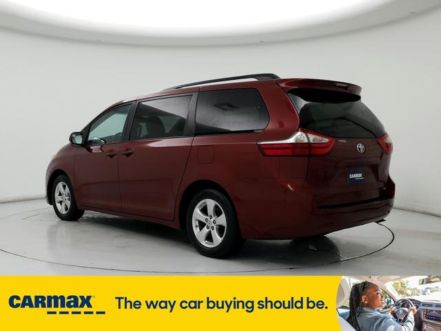 2016 toyota sienna le
