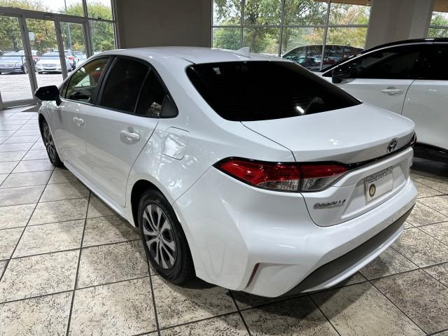 2022 toyota corolla hybrid le