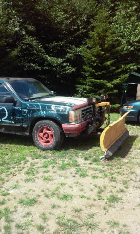 1994 ford explorer xlt with 6' fischer plow