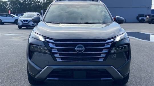 2024 Nissan sl