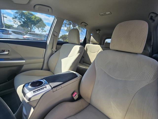 2012 toyota prius v two
