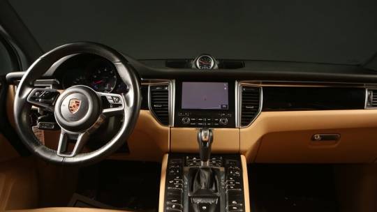 2018 porsche macan sport edition