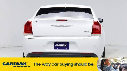 2017 Chrysler 300