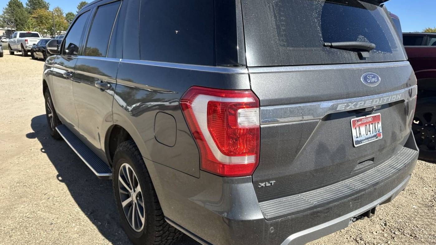 2020 ford expedition xlt