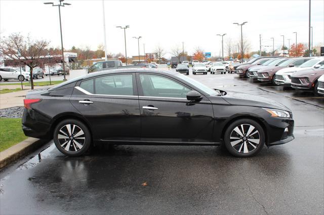 2022 nissan altima 2.5 sv