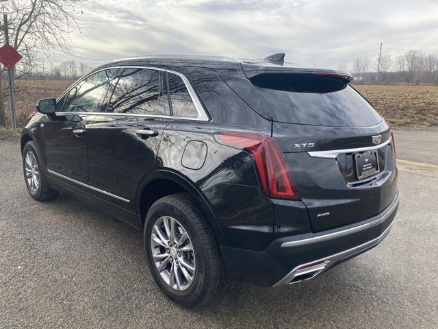 2022 cadillac xt5 premium luxury