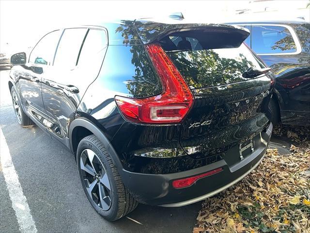 2024 volvo xc40 b5 plus bright theme