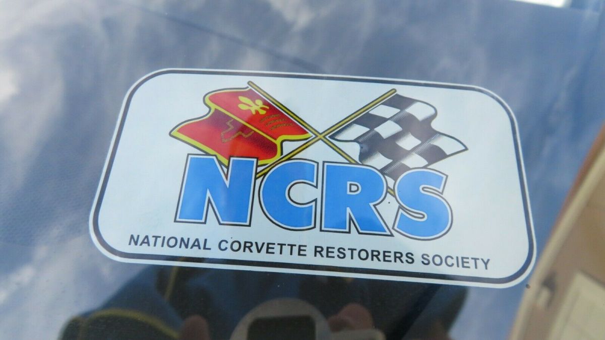 ncrs top flight winner 1989 corvette convertible, automatic, low-mileage, loaded