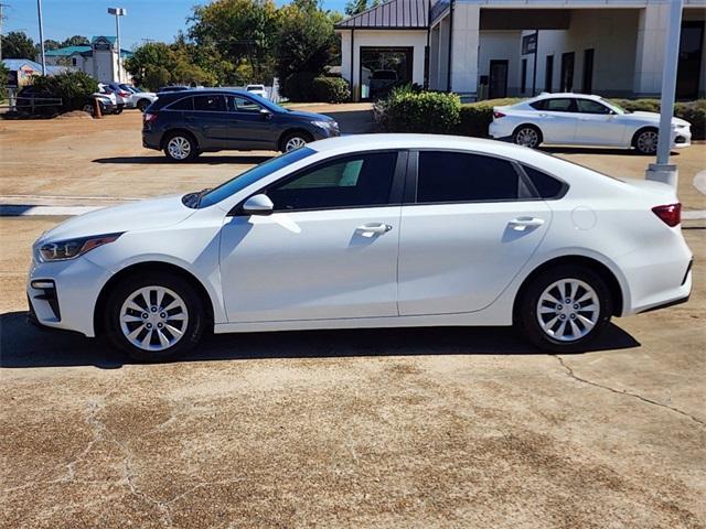 2021 kia forte fe