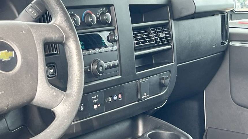 2022 chevrolet express 2500